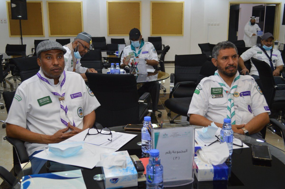 AsirScout's tweet photo. رئيس النشاط الكشفي بتعليم بيشة الأستاذ مساعد الشهراني يترأس  #مجلس_التطوير_الكشفي_بمنطقة_عسير في دورته الحالية ويناقش مع الأعضاء عددا من الموضوعات ��لمطروحة على جدول الأعمال وبرامج المجلس للمرحلة القادمة مع استمرار جائحة #كورونا (التجمعات الالكترونية، الاستفادة من برنامج زوم) https://t.co/m2xz75dtKy
