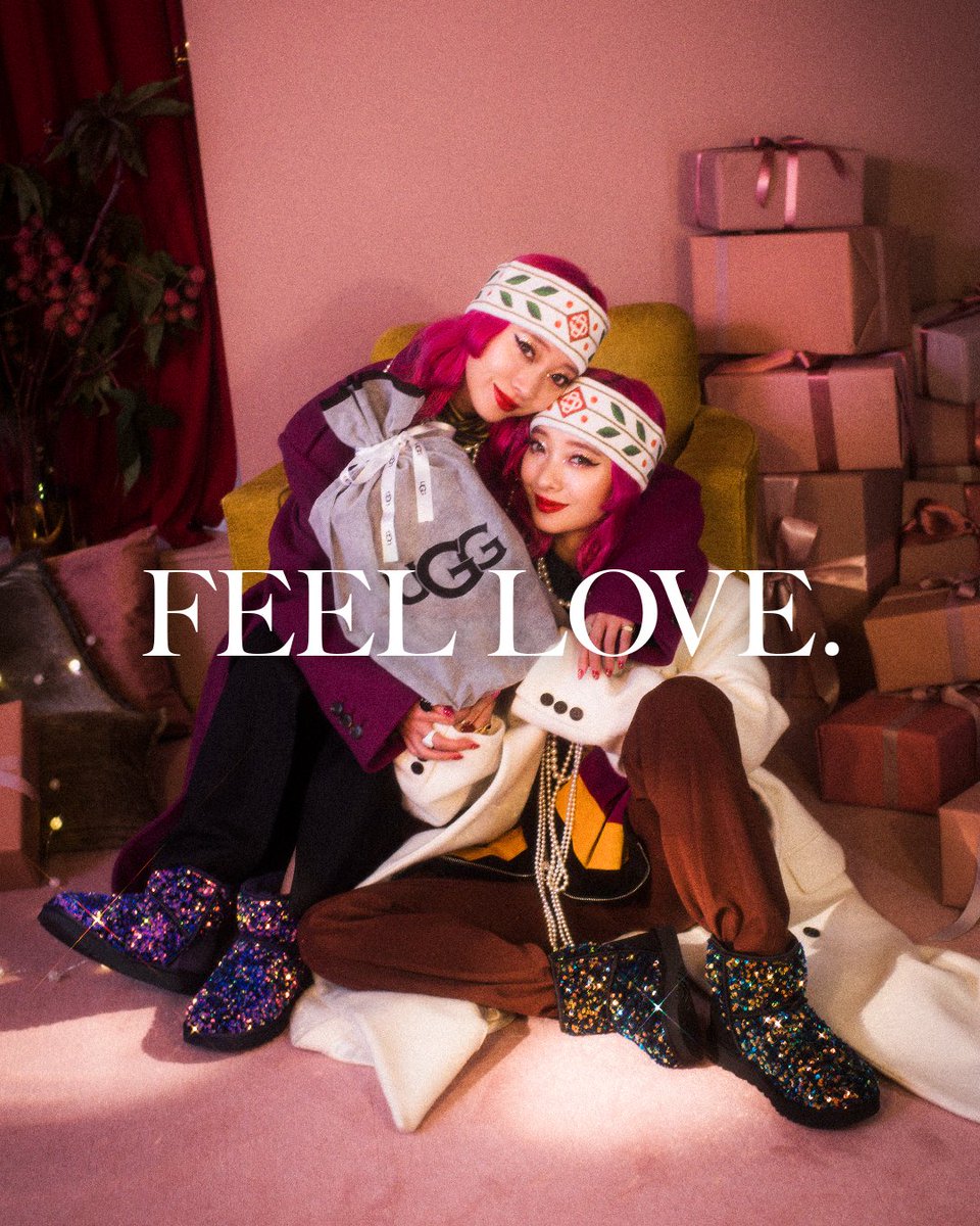 UGGJapan's tweet photo. UGG®2020 HOLIDAY COLLECTION登場!ホリデーキャンペーンのモデルは #AMIAYA(@AMI__AYA) さん。
FEEL LOVE.
大切な人にUGG®のギフトを。
#FEELUGG #UGGブーツ
https://t.co/hfzCAtHY7h https://t.co/1lKFO9bbHC