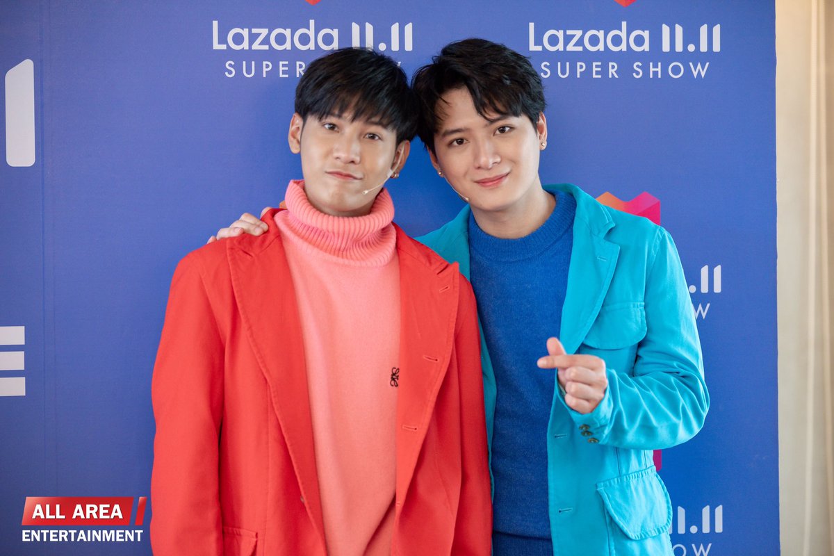 allarea_ent's tweet photo. "คริส-สิงโต, เต-นิว" ชวนดูไลฟ์ พร้อมช็อปแบบเต็มอิ่มในงาน "Lazada 11.11 Super Show"
#KristPerawat #SingtoPrachaya #ทีมพีรญา  
#เตนิว #tawan_v #Newwiee
#Lazada1111TH https://t.co/K8RH5evIjM