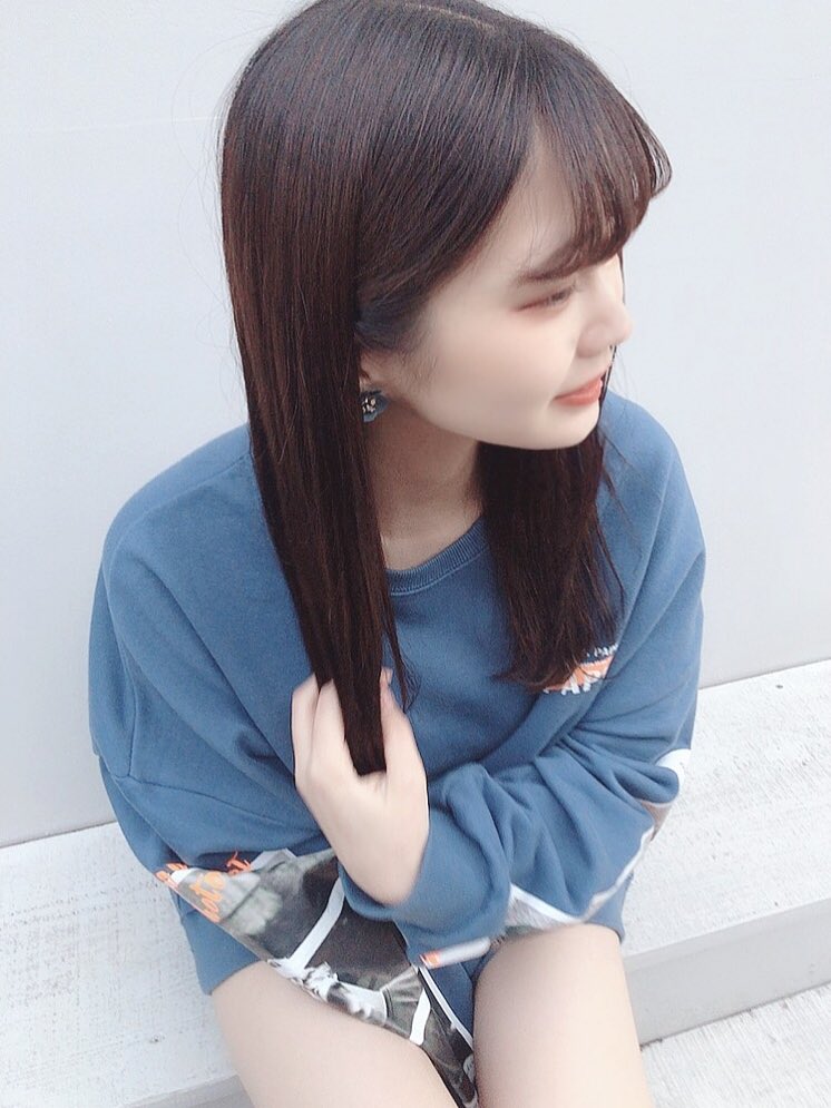最近お気に入りのヘアオイル❤︎

優しい香りだから男性でもいけそう😳✨

私てきに香水も大事だけど髪の毛からふんわりいい香りがする方がなんか好きなんだよね💕😌

#Loretta #ヘアオイル https://t.co/TG3AMOH7jY