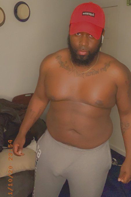 Husky niggas do it better 💪🏾👑 https://t.co/26gqmbNYb6<a href="/tag/bigniggaseason"class="tags"><span>#bigniggaseason</span></a>