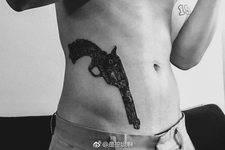 art is seungyoun. seungyoun is art.