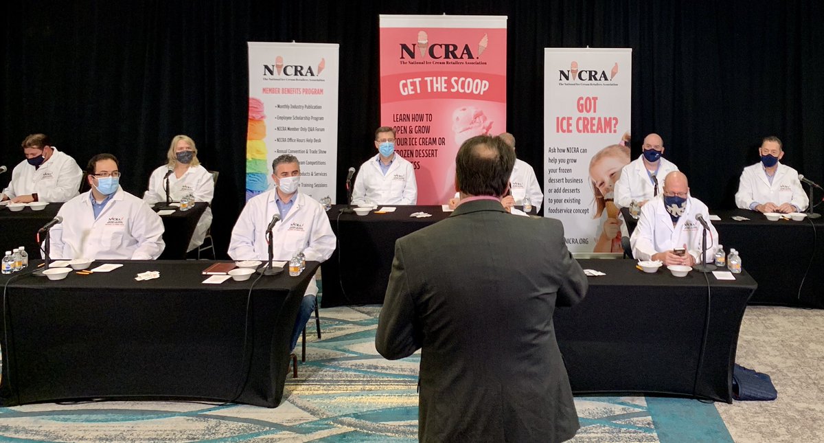 ChefMartinLopez's tweet photo. Cual es tu sabor favorito de nieve y helado?
Buscando y jusgando el mejor sabor para el año 2020 en USA 🇺🇸 🍦 National Ice Cream Retailers Association -
Chef Casey Shiller
#ChefMartinLopez #ProudJudge # #judgingpanel #ChefCaseyShiller #conecon2020 https://t.co/ixNtmKsNwq