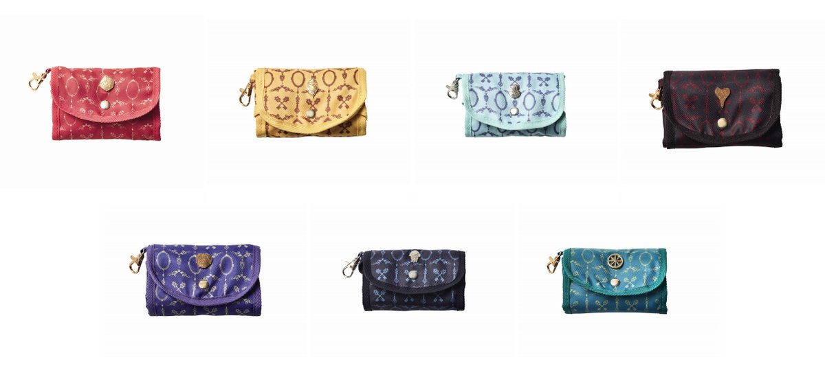 twistecheck's tweet photo. セブンネットで予約開始！
Disney ツイステッドワンダーランド ECO BAG BOOK （セブン‐イレブン／セブンネット限定） https://t.co/plPBnf8WH0 ファン待望の「式典服」をモチーフに、「鏡」と「マジカルキー」を総柄であしらったオリジナルデザイン https://t.co/M1omBqP5Ax