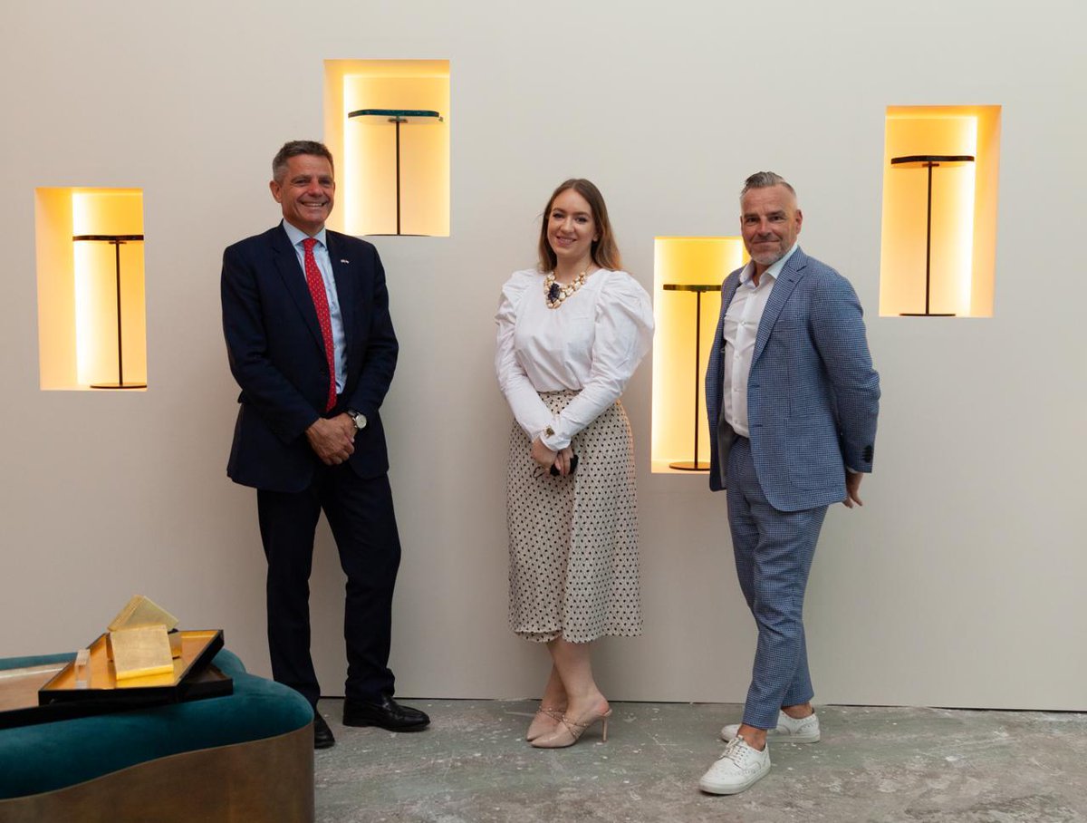 SimonPenney_'s tweet photo. Delighted to visit the 🇬🇧 exhibition 'From the UK to the UAE' at @DowntownDesignD where @johncullenlight has curated a beautiful showroom of the best of British design. #DesignisGREAT #ExportingisGREAT @tradegovukMEAP @ukinuae https://t.co/ZXIErzx5wH