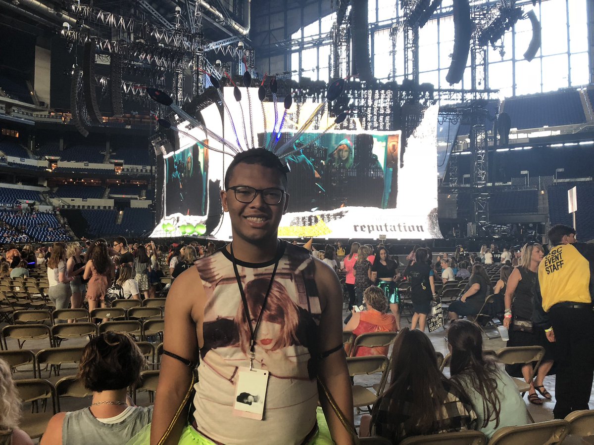 derekk1989's tweet photo. Does anybody else mess the excitement of  getting ready to go to a Taylor Swift concert and counting down to your show date because i know i do and if you see this drop you Taylor concert pictures any era tour i wanna see (I’ll post some of mine to) https://t.co/Xinu9OJdpI