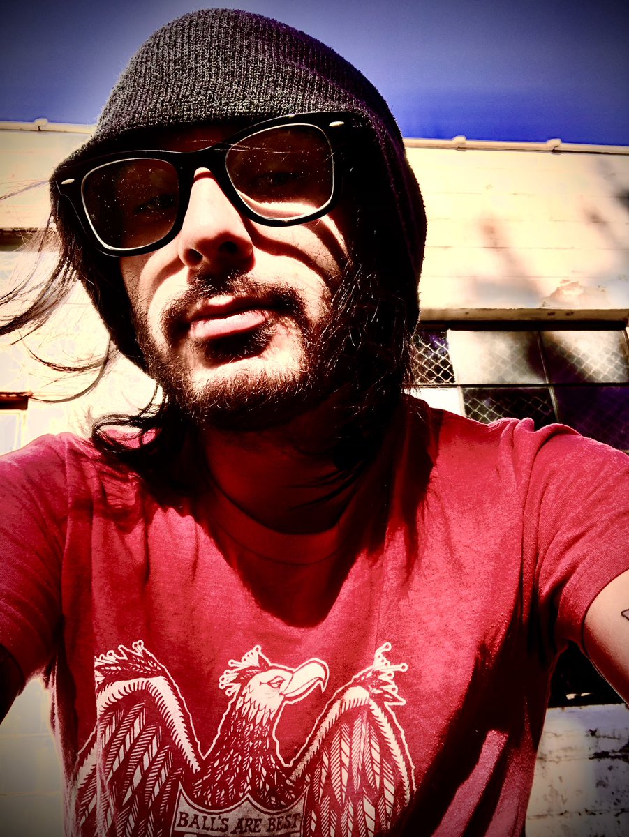 johnnysetfire's tweet photo. Had a nice day today. Took a break from writing and work https://t.co/xkgGOGu2iq
