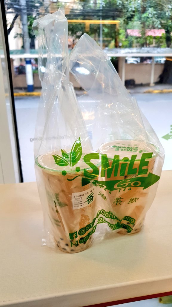 jeremyceriales's tweet photo. #SmileToGo milk tea sa baba ng UT is 💯👌❤. Masarap! 😋
Hindi na kailangan magpadeliver if you're craving for #CoCo 🟠 pagbalik ng F2F kasi konting lakad lang makakatikim ka na ng milktea that tastes like CoCo! No joke! #UPM https://t.co/Ca2AH6VJi1