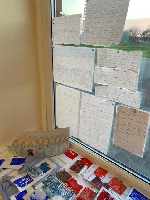 EPA_PanthersY4's tweet photo. We are exploring the book The Diary Of Iliona. The children have been learning about the Roman Baths to be able to create a persuasive adverts. Already the children are bringing in information and making things about the Romans! Well Done Year 4! @EastfieldPri https://t.co/atPONindf2