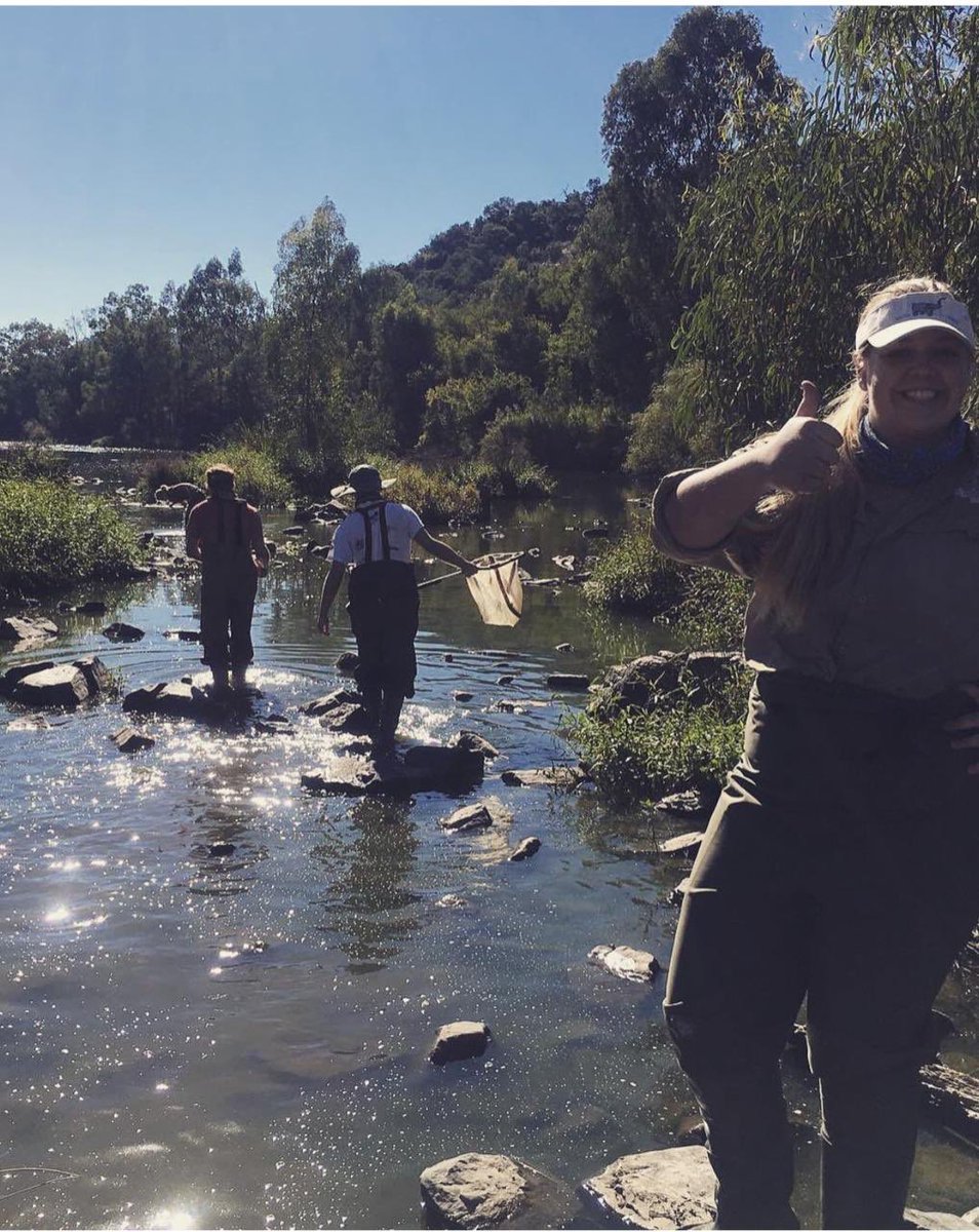 NicoJSmit1's tweet photo. Meet the ⁦@NWU_WRG⁩: Honors student ⁦@carole_lya⁩ loves the outdoors and marine life! When she is not busy behind the microscope looking at fish parasitic gnathiid isopods you will find her outside behind her camera lens📸 #MarineFishParasites #OneHealth https://t.co/Q4DTenfOlp