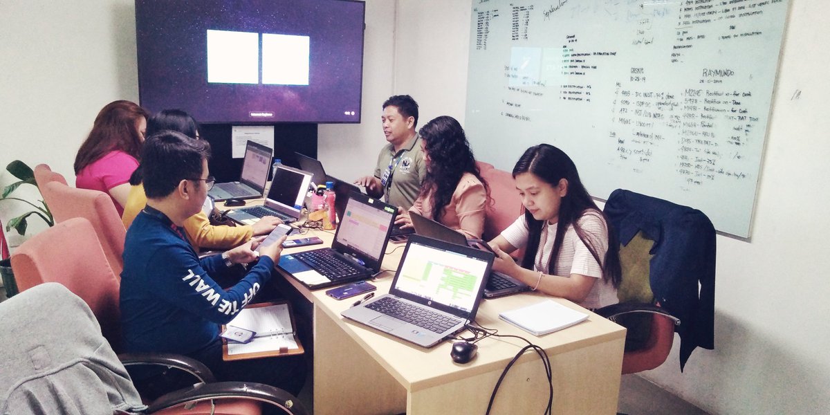 aRareWolfff's tweet photo. Thoughts while I'm taking a break. I love working at home but still different when your surrounded by inspiring hardworking people in your company. Cant wait to read or watch a news that PH is a covid free country. I miss the old normal. #WorkwithSmart #SmartCommInc #TelecomLife https://t.co/XUIWnCsgKD