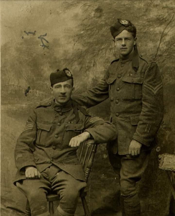 Capetownbear's tweet photo. James Cameron 1898-1965.
WW1 - 9th Cameronians (Scottish Rifles). 🏴󠁧󠁢󠁳󠁣󠁴󠁿 https://t.co/fJzIV4i69E