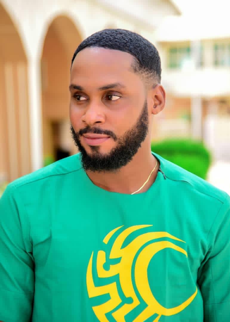 prettyboi_wale's tweet image. Hey there... I’m plus one today!! 🥂 Let the gifts n cash prices start rolling in..😊#HappyBirthday #BlackFriday #DavidoInfinixNote8LE #onlineshopping