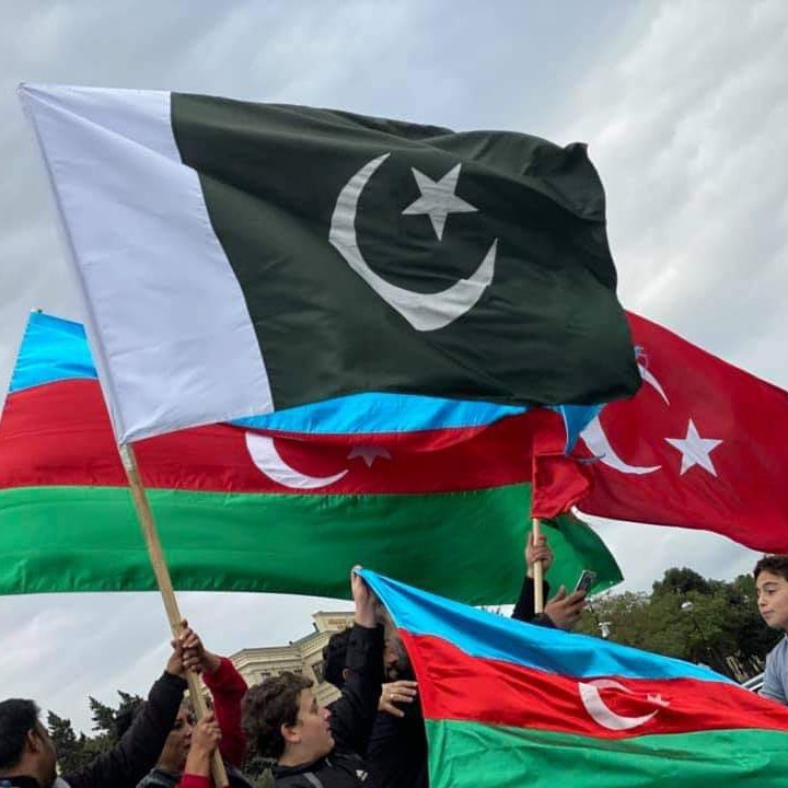 азейбарджан баку. грузия баку. флаг азербайджана. флаг азербайджана 1991. флаг украины и азербайджана.