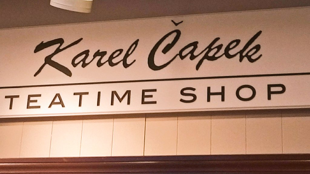 ラテン語さん Twitter પર 紅茶店 カレルチャペック の名前の由来は 創業者が熱心なファンであるチェコの作家カレル チャペックです ちなみにこの作家が書いた戯曲 R U R には人造人間 Robot チェコ語robota 強制労働 から作った造語 が登場しますが ラテン語さん Twitter પર 紅茶店 カレルチャペック の名前の由来は 創業者が熱心なファンであるチェコの作家カレル チャペックです ちなみにこの作家が書いた戯曲 R U R には人造人間 Robot チェコ語robota 強制労働 から作った造語 が登場しますが