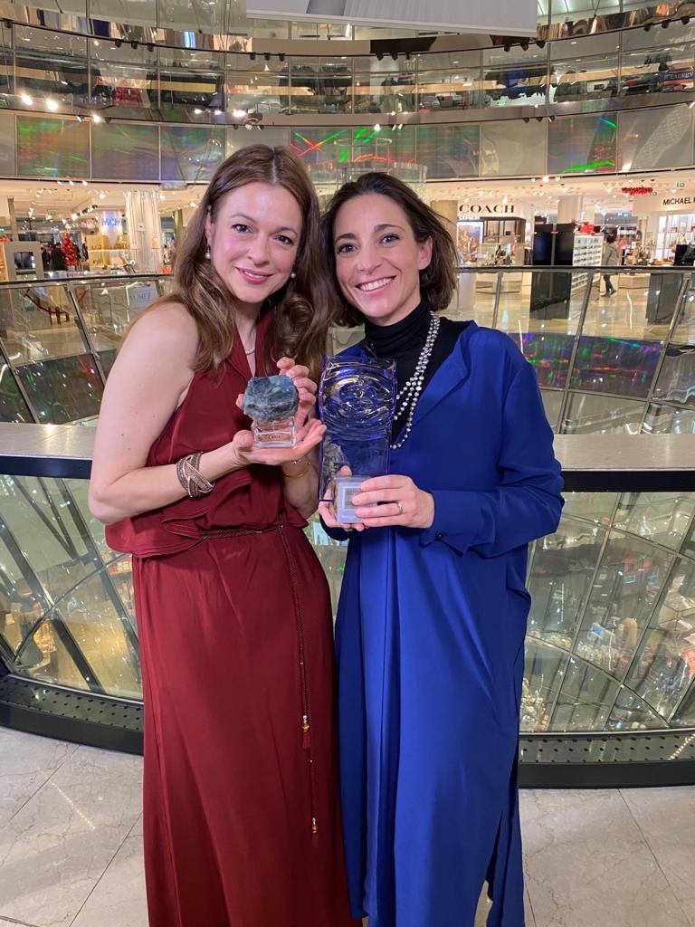 marieurbanscent's tweet photo. Fragrance Foundation Germany - FiFi Awards - Duftstars 2020
Happy for creating the winning fragrance in the category Artistic Brands.
“CERUL” by Berlin de Vous in collaboration with @suzanaberlin
A fantastic team work !
#duftstars #fragrance #urbanscents #fragrancefoundation https://t.co/UTq1kpWBqi