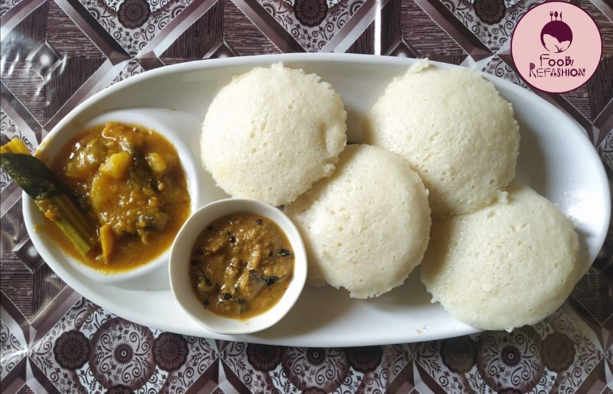 RefashionFood's tweet photo. Starting my day with Super Soft, Super Delicious,
Super yummy breakfast scene 
🌴Idli - Sambhar - Thengai Chammanthi 🌴
#foodblogger #Foodies #foodlover #yummy #delicious #foodblog #tasty #indianfood #idli #cooking #sambhar #Kerala #Delhi #foodpic #thengachammanthi #breakfast https://t.co/VgQRhaAJJ7