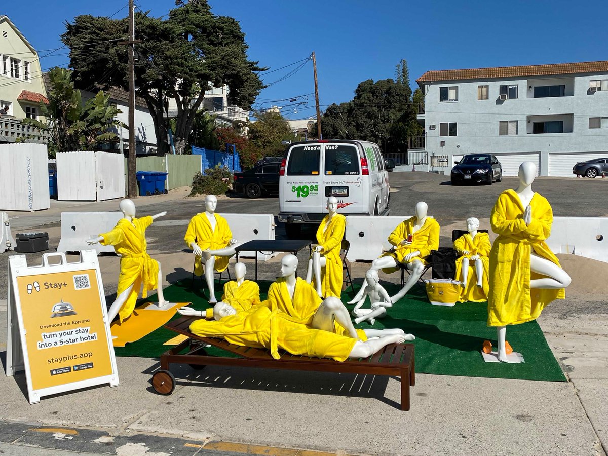 stayplus_com's tweet photo. Describe this photo in 3 words 👇
#stayplus #TravelStyle #TravelTuesday #VeniceBeach #usa #California https://t.co/FYLkVpCSNT