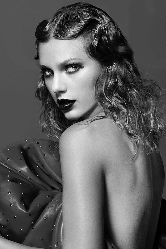 koyabadlandsoap's tweet photo. #3YearsOfReputation
¿Porque no los veo escuchando Reputation?
Extraño demasiado esta era.🥺 https://t.co/UwfhSJ9mzi