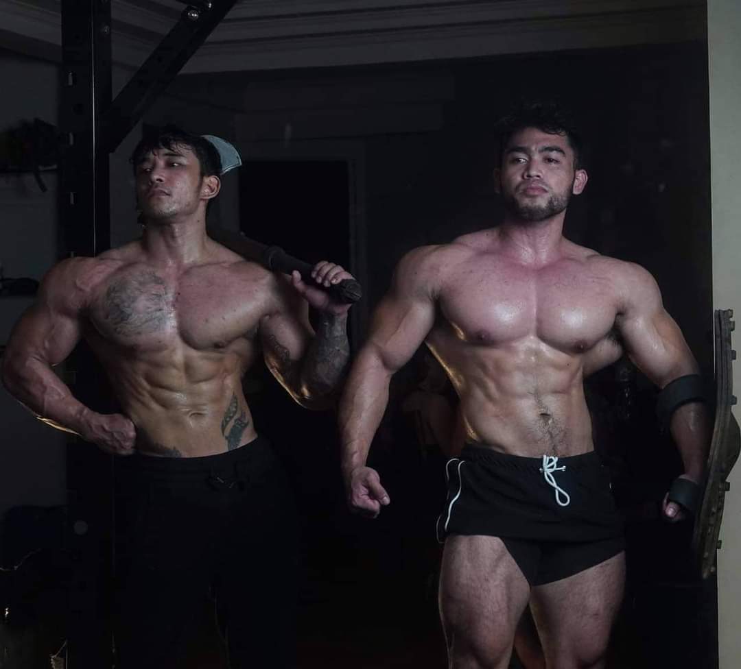 PinoyMenInUnfrm's tweet photo. Wow Ulam: Ken + Joven
CTTO
#SarapNgPinoy #Straight #Gymfit #GymMotivation #BodyBuilder #PinoyBodyBuilder #PinoyMuscle #MusclePinoy #Coach #Aesthetics #FitnessGoals #Fitspiration #Abs #Braso #Pandesal #WowUlam #Ulam #Err https://t.co/LL35owd8W6