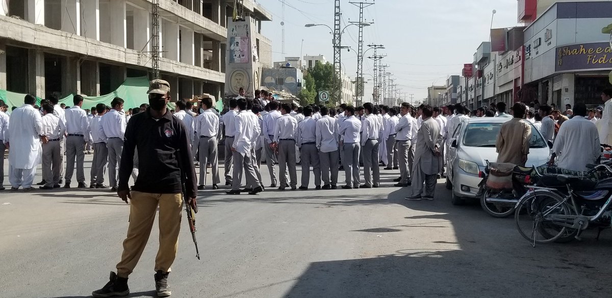AsadBaloch392's tweet photo. #StandWithMeranBaloch
Students of BRC #Turbat on roads to #SaveBRCs
#Protesting against Suspension orders of lecturers.
#Protest against incompetent Principal 
@jam_kamal @Senator_Baloch @sakhtarmengal @ImranKhanPTI @ZahoorBuledi @Xadeejournalist @FazeelAsgharDMG @SardarRindPTI https://t.co/So0eaas468