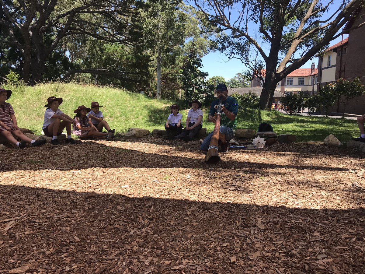 daceyville's tweet photo. Such great learning with Nigel in our #NAIDOC2020 workshops today! Art exhibition tomorrow! #AlwaysWasAlwaysWillBe https://t.co/FyA7owIJxJ
