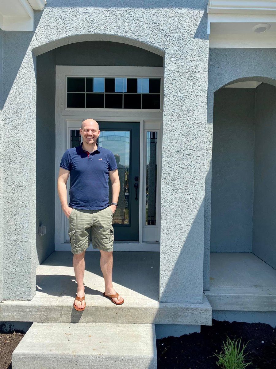 SummitHomesKC's tweet photo. Welcome to the Summit family, John! Your home in Hawksbury is perfect. https://t.co/m1bObsAL3e