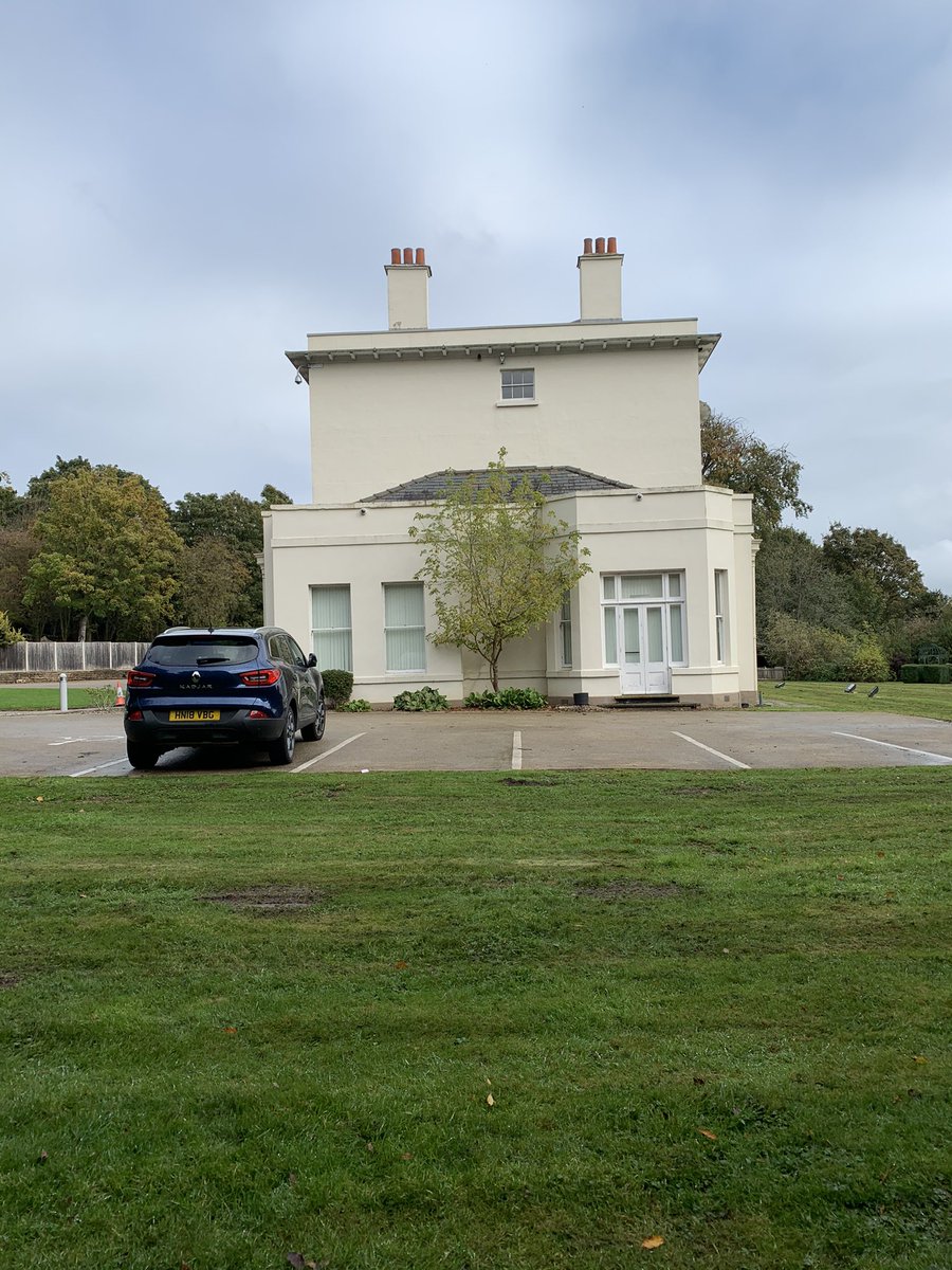 KMC_Nottingham's tweet image. A few outdoor photos of what we hope and pray will be shortly the new home of Kadampa Meditation Centre Nottingham. A beautiful place to welcome many future generations of local people in Nottingham🙏🏻🙏🏻🙏🏻🙏🏻