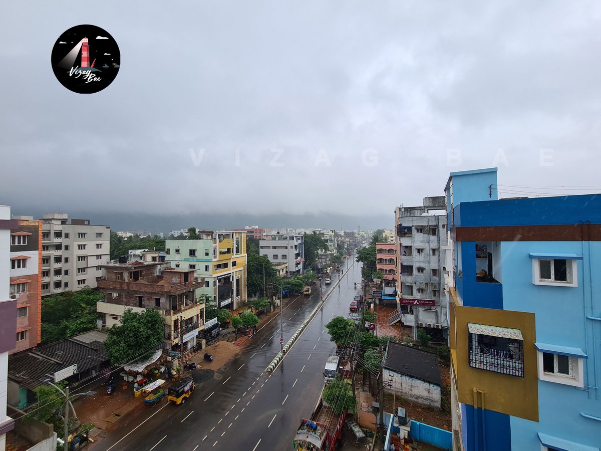 Climate now at Madhurawada
#vizagbae #climatechange #environment #nature  #vizagbeachroad  #raining #rain #rainyday #photooftheday #rainydays #clouds #rainy #cloudy  #raindrops  #rainyweather #naturephotography #umbrella #rainingday #sea #nature #goodmorning  #vizagites #vizag