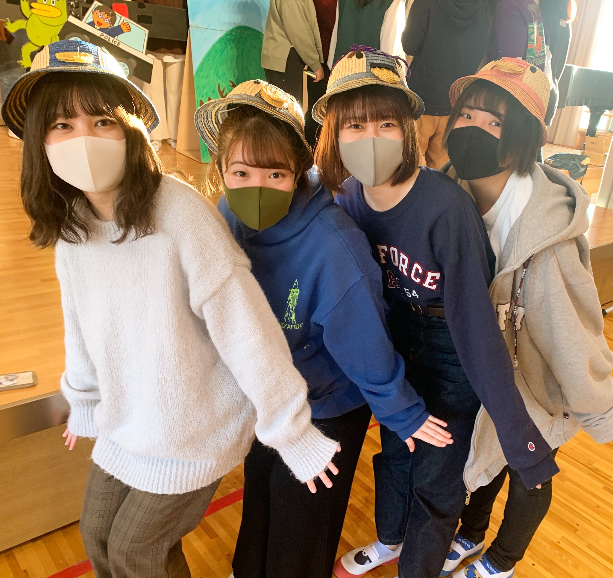 仙台幼児保育専門学校 在 Twitter 上 ペンギンのプール体操でかぶっていた帽子を借りてペンギンポーズ みんな かわいい 専門学校 仙台幼児 保育 幼稚園 先生 保育学生 こども 実習 宮城 仙台 保育士 幼稚園教諭 ペンギンのプール体操 ペンギン