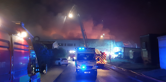 yourharlow's tweet photo. Large fire at industrial unit in Harlow

https://t.co/zdTRKY66m1 https://t.co/TUa6fTtYTM