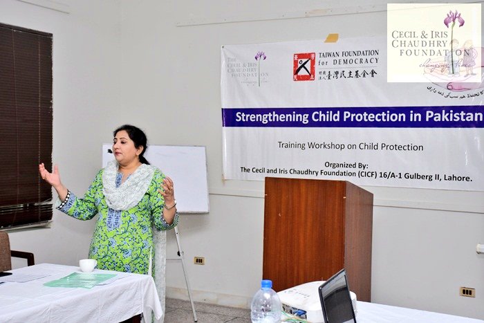 Miqdadnaqvi's tweet photo. During a wonderful youth capacity building program arranged by @cicfpakistan to strengthen #Childprotecion systems in #Pakistan
With @NabilaFBhatti  &amp; @MichelleCh27 https://t.co/dV8mbqOm4C