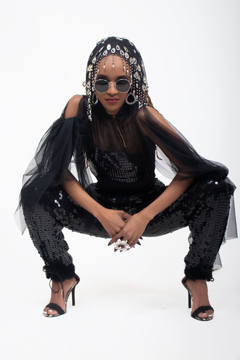 A1_Talent's tweet photo. Keep it locked to @DumaFMRadio at 0930hrs CAT🌍 for the Final Stretch Mix with DJ CUPID - BW 🎧💘
#ComeDuze🎥💗 https://t.co/XQ2XwwYnvy

📸 @bornakingphotography 
Top: @funkyresy 
Styled by: @styledbykhoi 
MUA: @laprocfaceart https://t.co/EhdsXsZ8uj