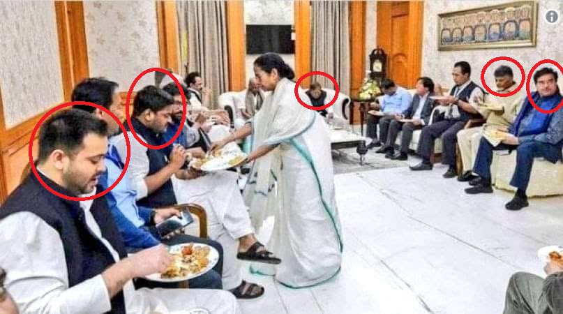 SouleFacts's tweet photo. #TeamFailure
The people who attended MAMATA BANERJEE's 23 party opposition rally #Kolkata
Chandrababu Naidu : Lost
Shatrughan Sinha lost now son too lose
Tejaswi Yadav sit in opposition
Hardik Patel leads Congress to a rout
Shara Yadav lost ,now daughter loses
Via @Satyanewshi https://t.co/nGhsL53Sx7