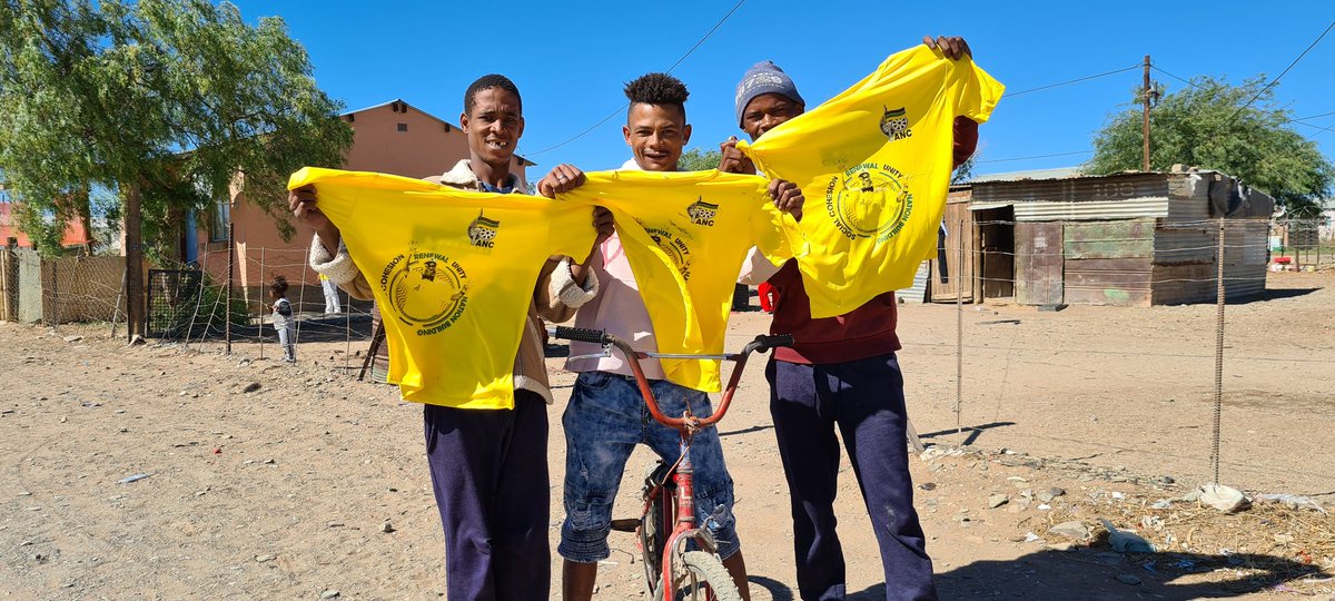 AncNcape's tweet photo. The community of Ward 3 in Brandvlei continues to come out in their numbers to cast their Vote for the ANC. The ANC is well grounded in Brandvlei.
#VoteANC
#DoNotForgetYourMask https://t.co/PKCfk9E8E2
