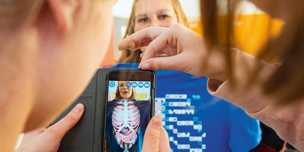 Science_days's tweet photo. #Anmelden #tipp 👍 Bei den #Science_days geben #coaching4future Coaches mit spannenden Videoclips, interaktiven Umfragen und Quizelementen bis 29.11. einen Überblick zu aktuellen und zukünftigen Technologien und Berufsbildern der #MINT Welt. Sei dabei! ▶️ https://t.co/arYtxtCFax https://t.co/jNvdvx7mTi