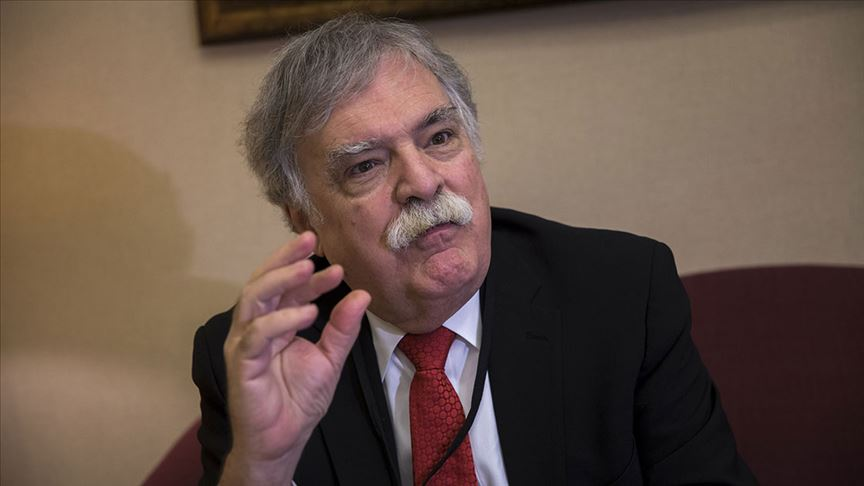 Prof. Dr. Justin McCarthy, 1915 olaylarına ilişkin Osmanlı'nın Ermenileri yok etmeye çalıştığına yönelik hiçbir tarihsel kanıt olmadığını vurgulayarak, Ermenilerin, "soykırım" iddialarını Türklerin kolunu bükmek için kullandığını belirtti.