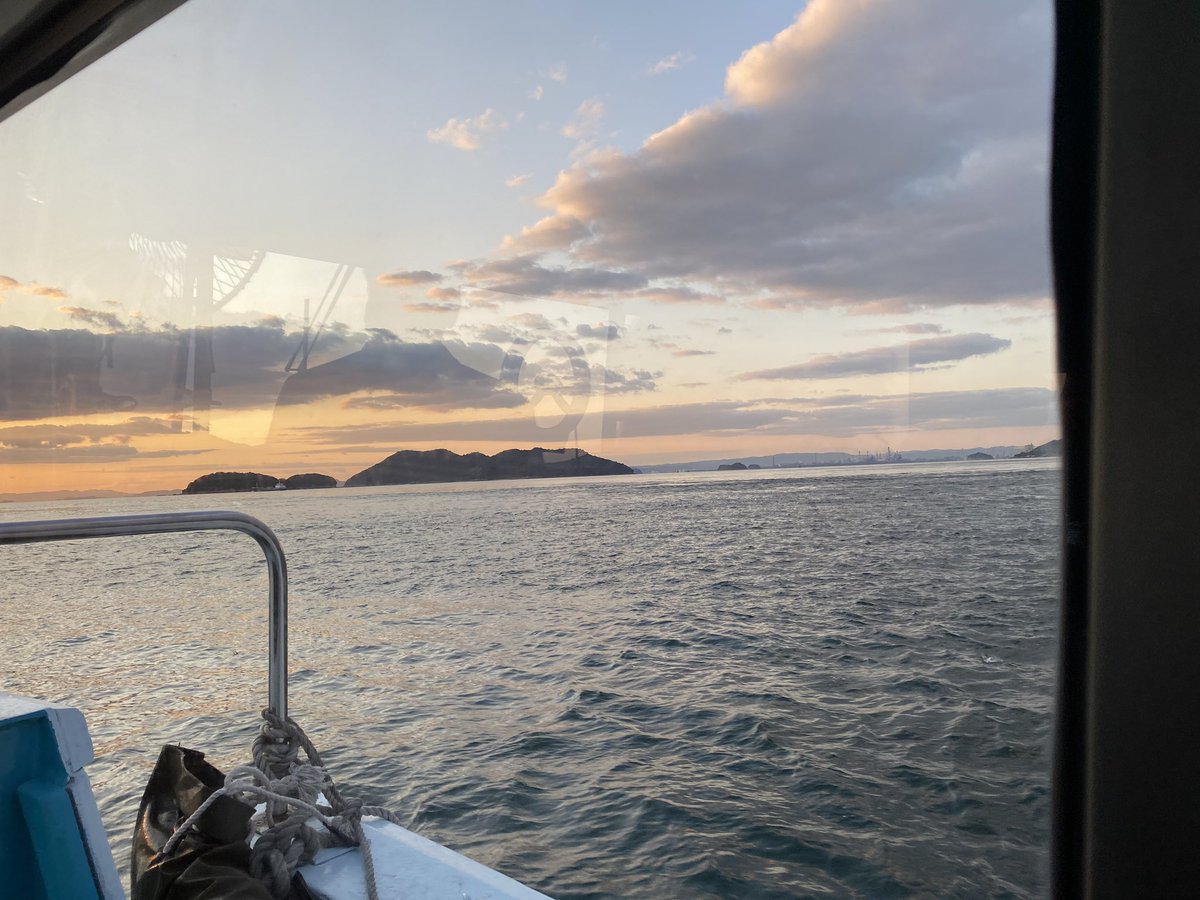 Valstrax13's tweet photo. 高いところの次は海の上。
揺れる。
Apexしたい。 https://t.co/1Ay5jC0Ojh