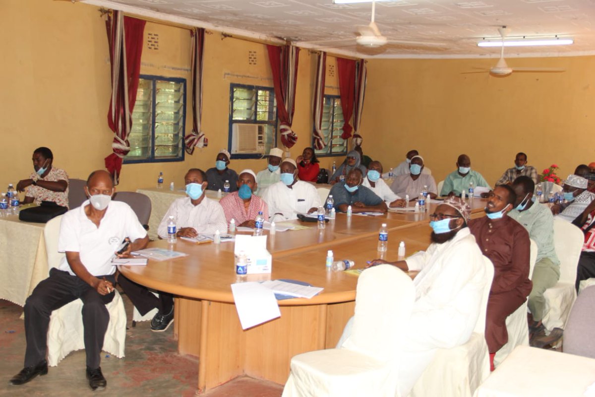 irck_info's tweet photo. .@irck_info Day 1 of #Mandera County Dialogue Conference. The goal is to give Kenyans a chance to jointly review past and current issues, especially those that threaten governance, peace, and security. #ManderaCDC #CountyDialogueConference https://t.co/ZqZhEgkrlu