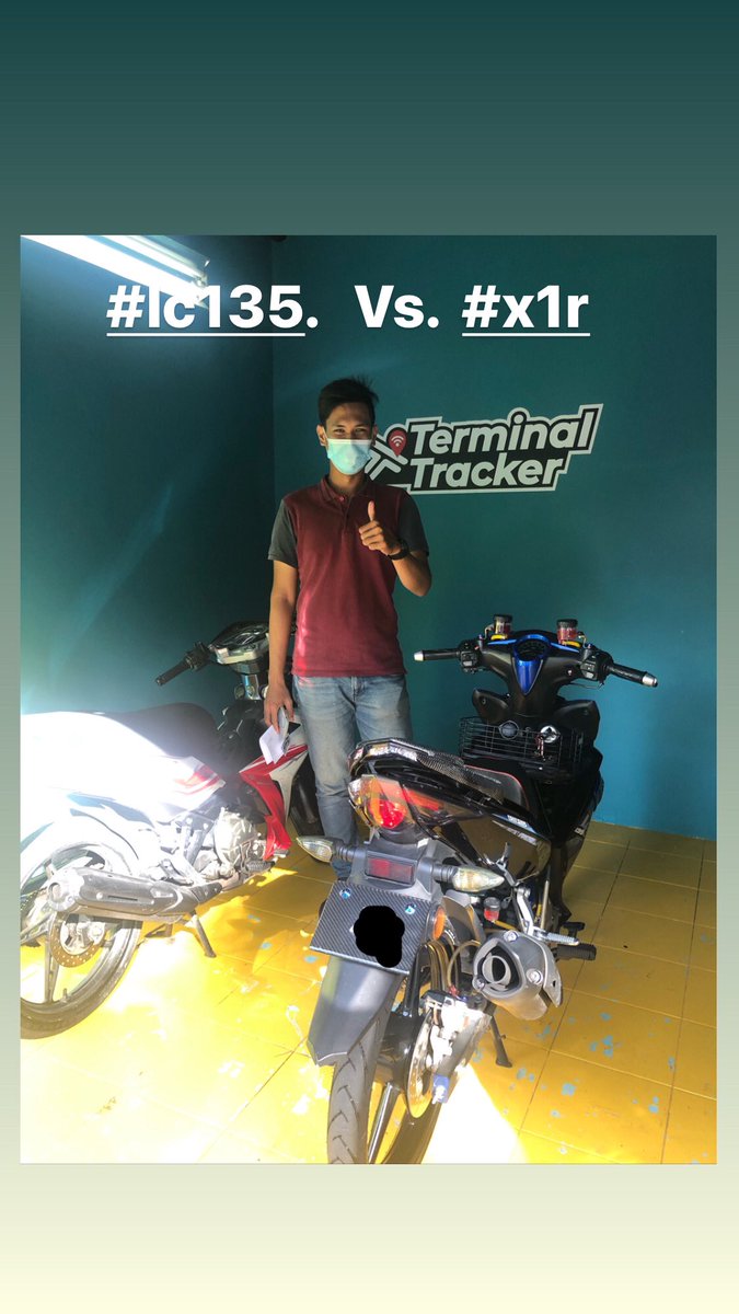 terminaltracker's tweet image. Ok mana yg korang on????
#x1r  vs #lc135 
Min pilih Malaysia ori la, baru ngam. 
Moto dah siap bosku, takkan nak sedekah je pada penyagak tu, tol tak. 
.
#gpstracker #terminaltracker #lc #x1r
