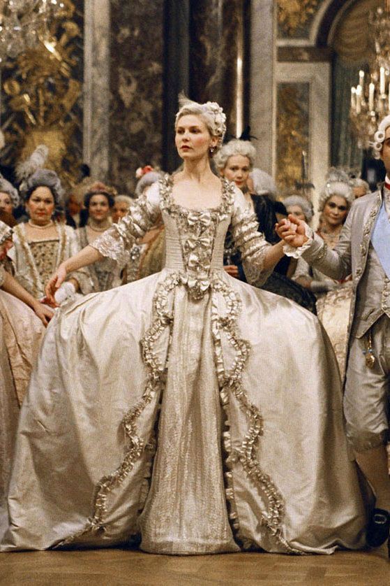 Marie Antoniette (2006)
costumedesigners: #MilenaCanonero #costumedesignersguild #costumemovies