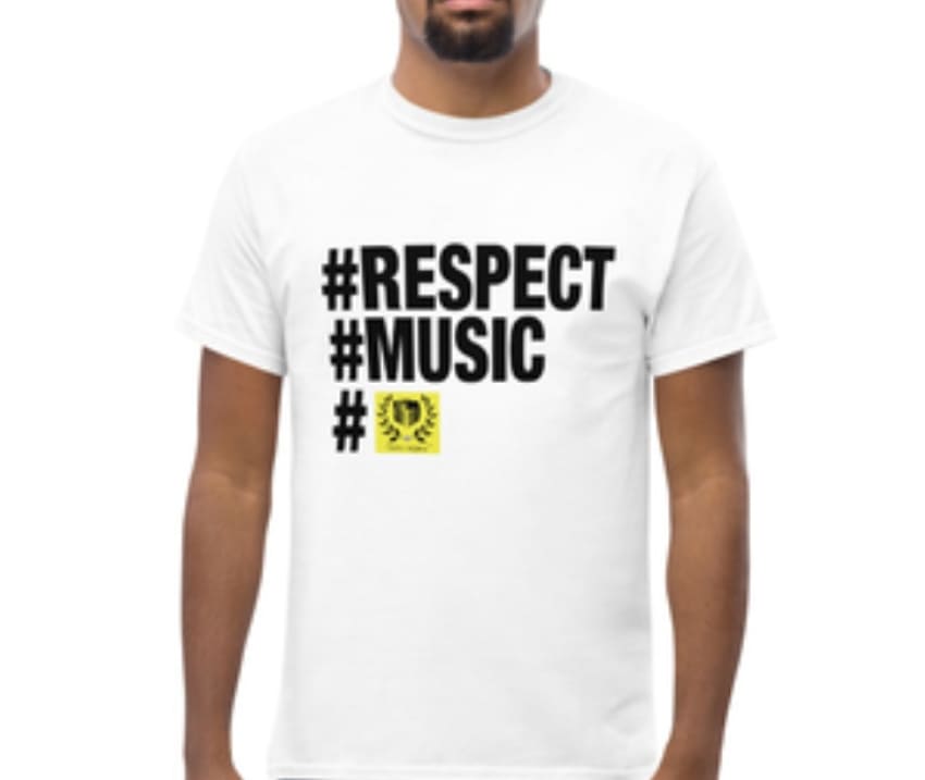 FloydTheLocsmif's tweet image. #NewTeez!! #RespectMusic use it wisely..very powerful tool #CrateLegacy™ 
Comes in white or grey beefy tee or champion hoodie..
$40 Tee $60 hoodie
cashapp: $PayLocsmif 
Paypal: locsmif@hotmail.com
#Preciatecha!