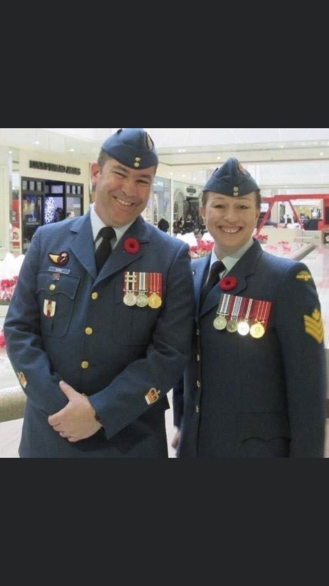 MrCaron1's tweet image. Good morning @levicreekps families. Please join me with your teacher at 11:45AM today for a #RemembranceDay read aloud and sharing session #LiveFromtheLibrary in our #Google #LLC  thanks to all the men and women past and present for your service including my brother and sister IL