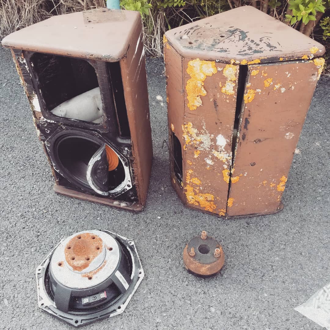 AUDIOIN3's tweet photo. On voit de tout lorsqu'on intervient chez les clients. La maintenance c'est aussi ça... 😄😄😄
#installationaudiovisuelle #sonorisation #yamaha #nexo #maintenanceausdiovisuelle #Rennes #entrepriserennes https://t.co/3J5sOuVHDP