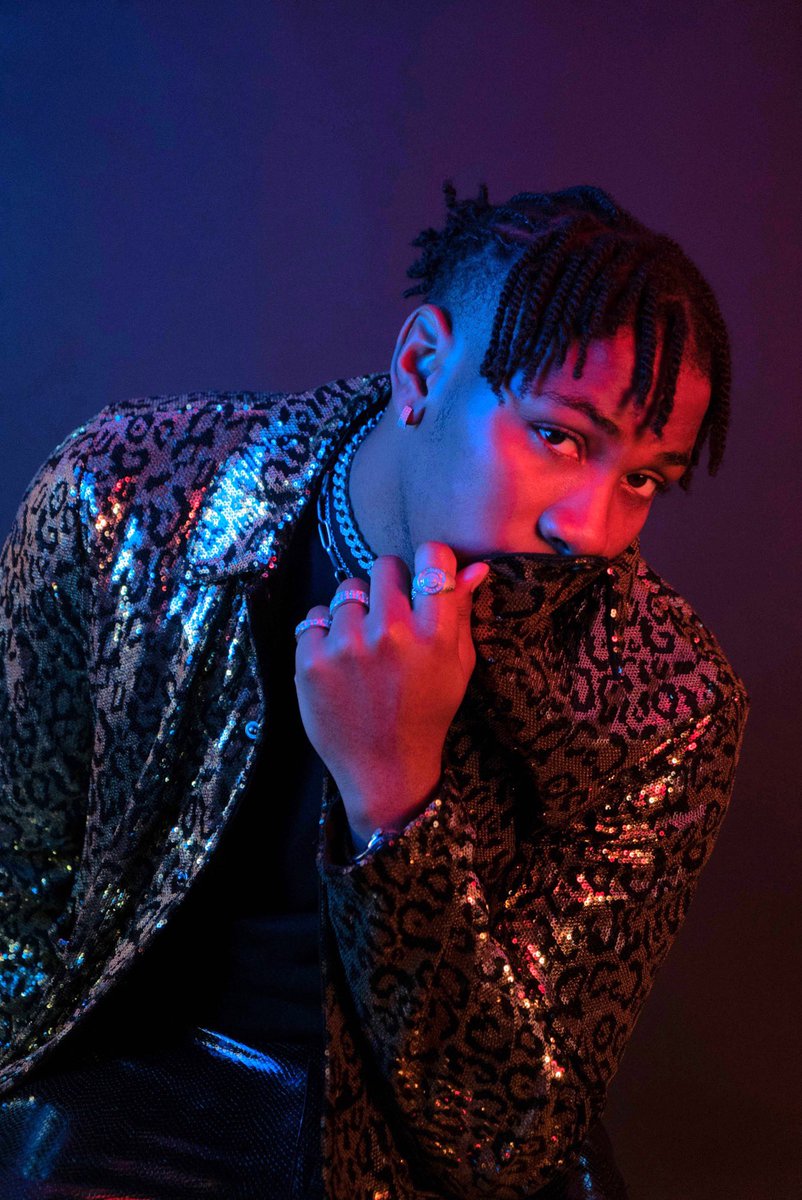 JesseFlamess's tweet photo. You can’t dull my light💡✨, New music out this month ! #Jesseflames https://t.co/01mFMb95kK