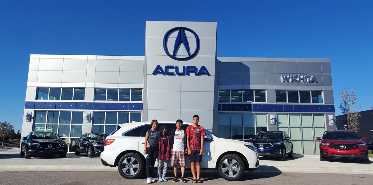 gregjonessells's tweet photo. A huge Thank You to the Tran family for allowing Brandon & myself the opportunity to earn your business! Congrats on your "new to you" @Acura MDX! Welcome to the @WalserAutoGroup @AcuraofWichita family & enjoy your new ride! #gregjonesacuracs #supportICT #walserautocampus #besafe https://t.co/a0IlKxXXyx