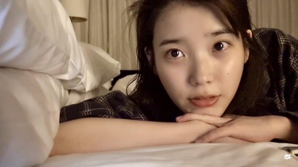 choobimii's tweet photo. Only veryyy few artists will dare to show their bare face in front of a camera and yet here’s our IU confidently showing us her natural beauty — because she has nothing to hide. 😌 You messed with the wrong fandom today, Dr. Vicky. 🔥

#UaenaReportBeloTikTokPost 
#ProtectIU https://t.co/YHtW1qDYyk