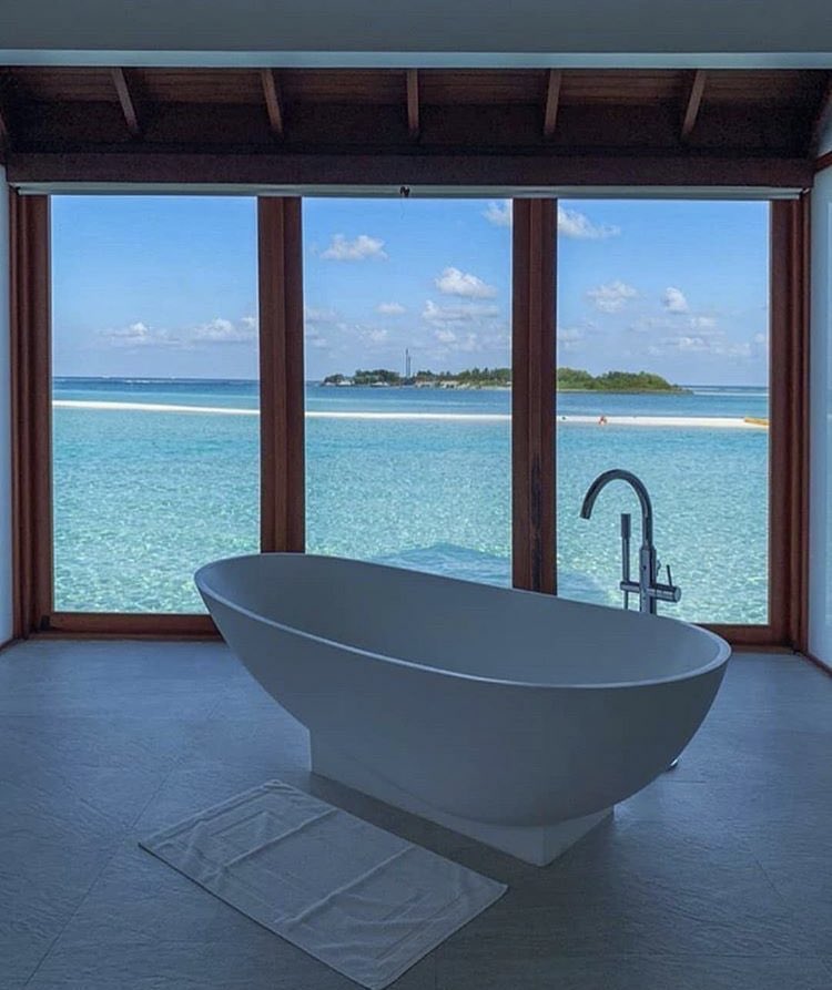 INTERIORPORN1's tweet photo. These are the type of views I want.. 🛀 https://t.co/LZzPAwqIf2