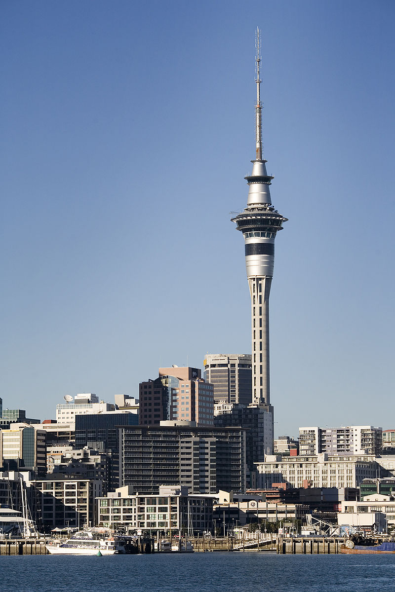 TravelPediaIT's tweet photo. #TravelPedia talks about #architecture
🇳🇿Auckland, #NewZealand

Did you #know that the tallest freestanding #structure in the #Southern #Hemisphere is located in New Zealand? It's the Sky Tower (328m tall), a #famous #landmark of #Auckland, the largest #city of the #country. https://t.co/rlmJsRQVt8