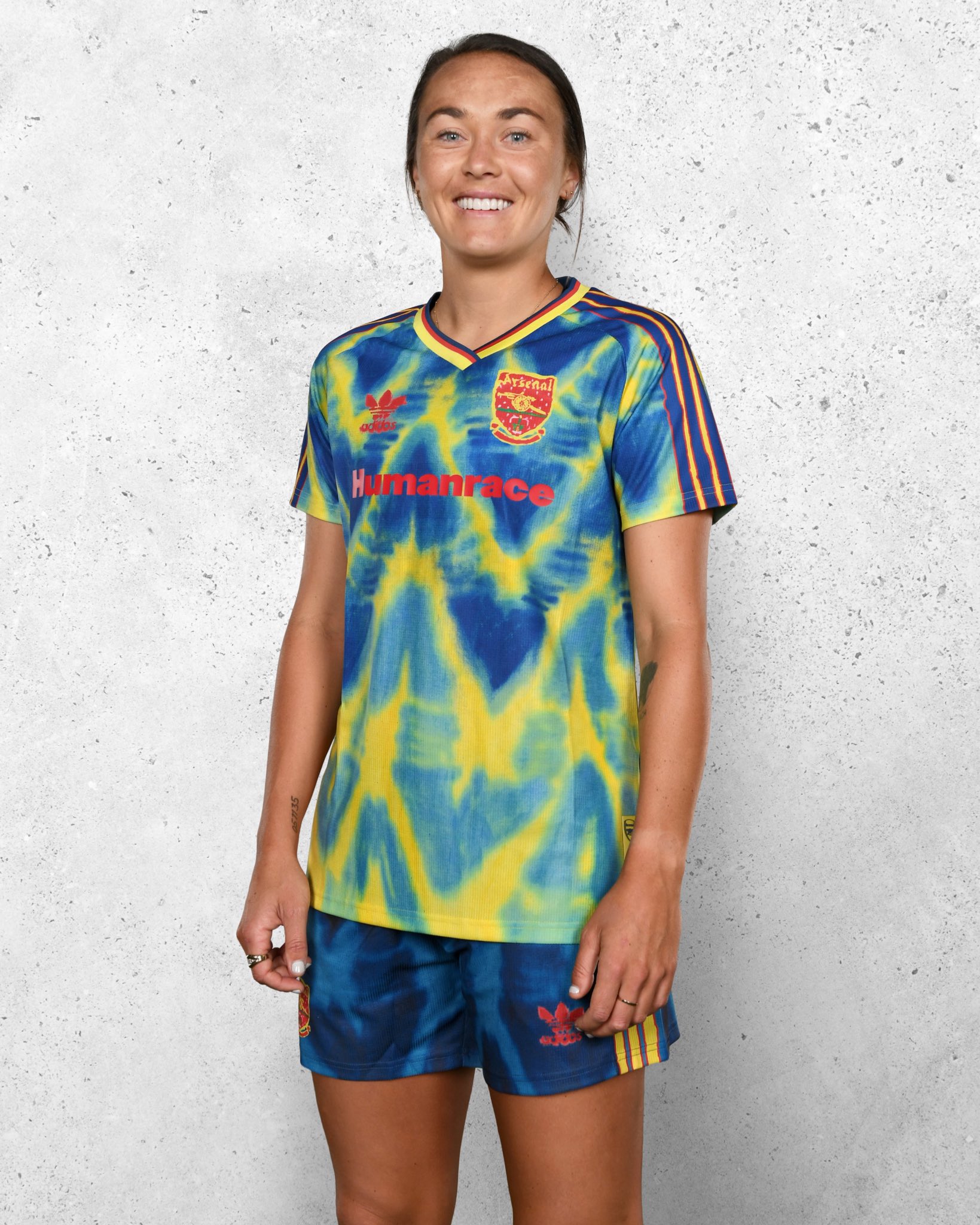 Wishing a very happy birthday to our Aussie Gunner, Caitlin Foord! 